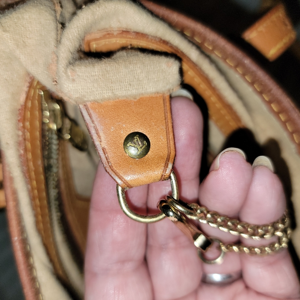 FIRM Vintage LV Monogram Bucket Bag - Picture 4 of 16